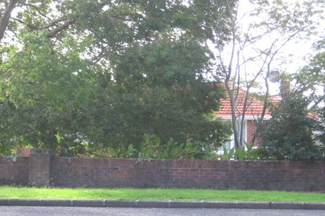 Photo of property in 26 Larnoch Road, Henderson, Auckland, 0610