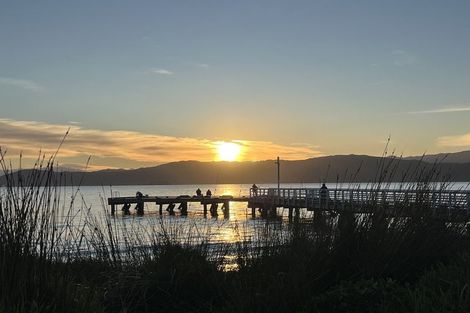 Photo of property in 7 Pinelands Avenue, Seatoun, Wellington, 6022