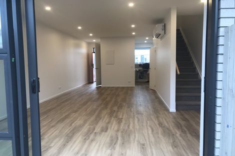 Photo of property in 33 Peihana Road, Hobsonville, Auckland, 0616