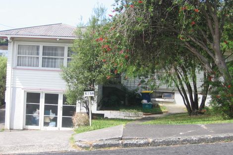 Photo of property in 1/5 Woodall Place, Totara Vale, Auckland, 0627