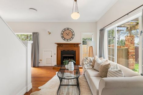 Photo of property in 33 Churchill Road, Cockle Bay, Auckland, 2014