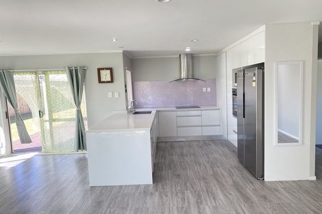Photo of property in 160 Burswood Drive, Burswood, Auckland, 2013