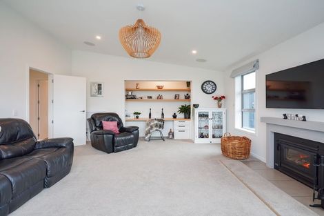 Photo of property in 11 Majestic Chance, Seaward Bush, Invercargill, 9812