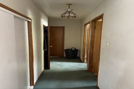 Photo of property in 52 Tamahere Drive, Glenfield, Auckland, 0629