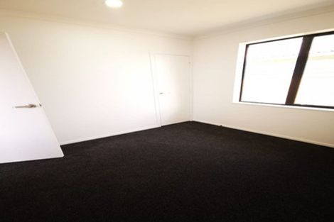 Photo of property in 124c Rosier Road, Glen Eden, Auckland, 0602