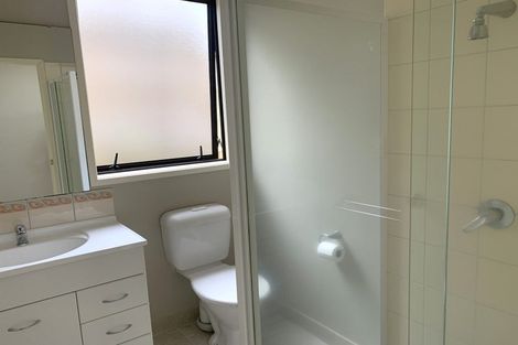 Photo of property in 2a Castleton Drive, Howick, Auckland, 2014