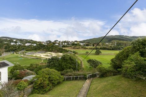 Photo of property in 100 Curtis Street, Northland, Wellington, 6012