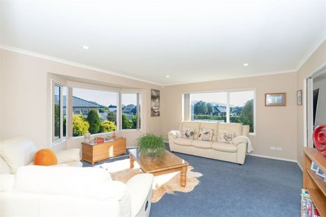 Photo of property in 98 Regent Drive, Paraparaumu Beach, Paraparaumu, 5032