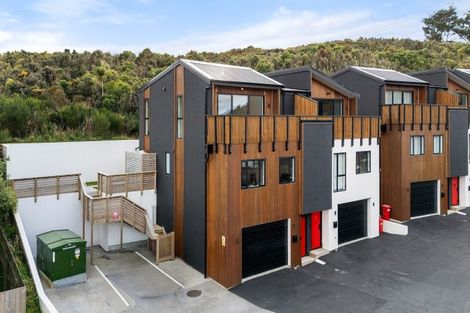 Photo of property in 3 Stockden Place, Karori, Wellington, 6012