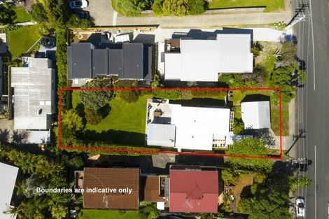 Photo of property in 63 Knights Road, Rothesay Bay, Auckland, 0630