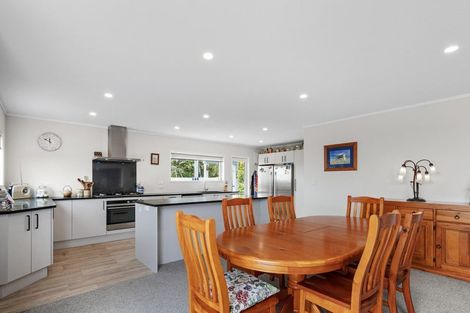 Photo of property in 812 Inland Road, Helensville, 0875