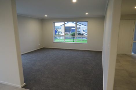 Photo of property in 8 Kahuparere Crescent, Pyes Pa, Tauranga, 3112