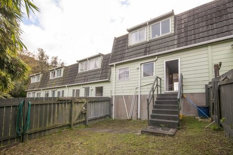 Photo of property in 11/2 Burdendale Grove, Churton Park, Wellington, 6037