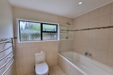 Photo of property in 2/88 Glamorgan Drive, Torbay, Auckland, 0630