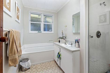 Photo of property in 56 Spinnaker Drive, Whitby, Porirua, 5024