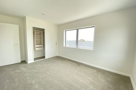 Photo of property in 22 Lorikeet Place, Unsworth Heights, Auckland, 0632