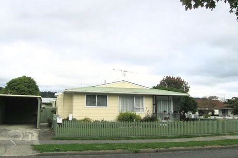 Photo of property in 12f1- Clouston Park Road, Ebdentown, Upper Hutt, 5018