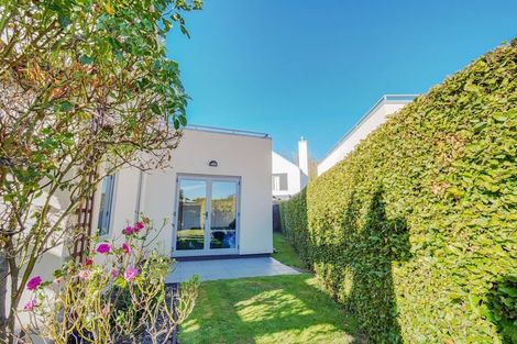 Photo of property in 9 Meadowbrook Place, Wanaka, 9305