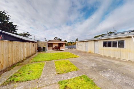 Photo of property in 135 Rua Avenue, Waitarere Beach, Levin, 5510