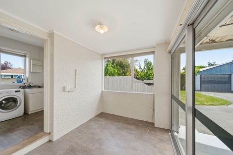 Photo of property in 8 Nyoli Street, Northcote, Christchurch, 8052