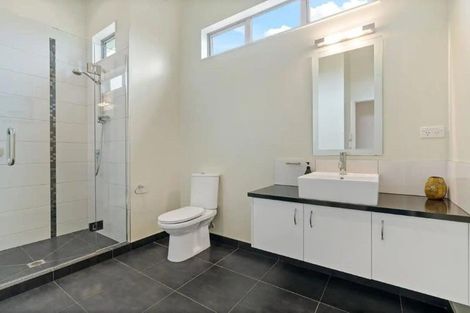 Photo of property in 27 Matheson Road, Red Beach, 0932
