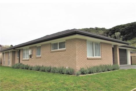 Photo of property in 26 Mooring Close, Whitby, Porirua, 5024