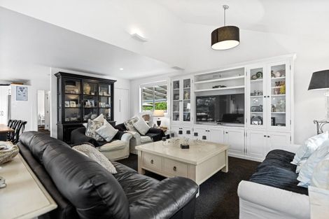 Photo of property in 208 Park Avenue, Waitarere Beach, Levin, 5510