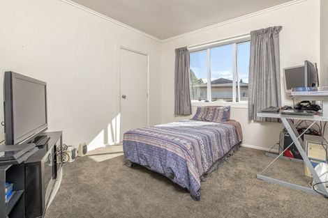 Photo of property in 30 Hill Crescent, Papakura, 2110