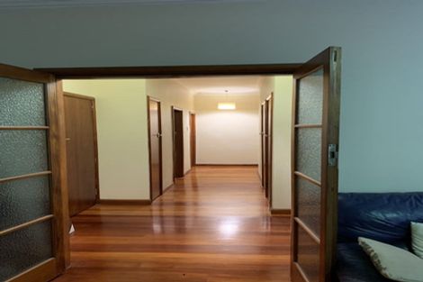 Photo of property in 14 Seaview Avenue, Northcote, Auckland, 0627