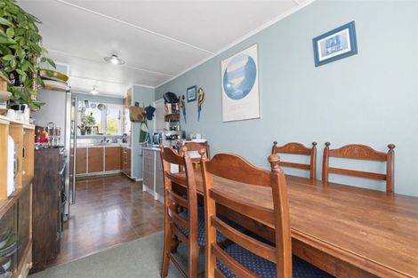 Photo of property in 18 Cornwall Crescent, Cannons Creek, Porirua, 5024