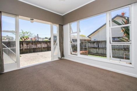 Photo of property in 64 Galloway Street, Hamilton East, Hamilton, 3216