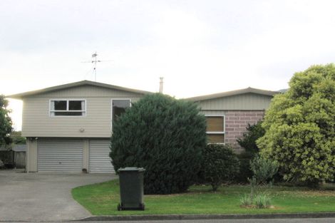Photo of property in 35 Kapanui Road, Waikanae, 5036