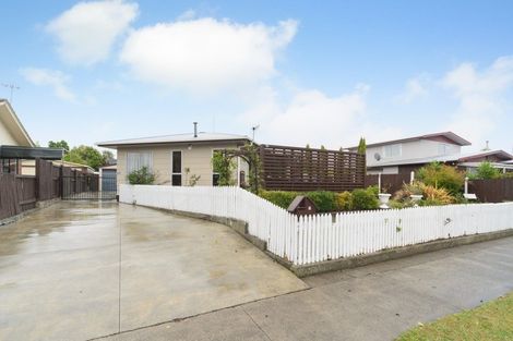 Photo of property in 10 Hillcrest Drive, Kelvin Grove, Palmerston North, 4414