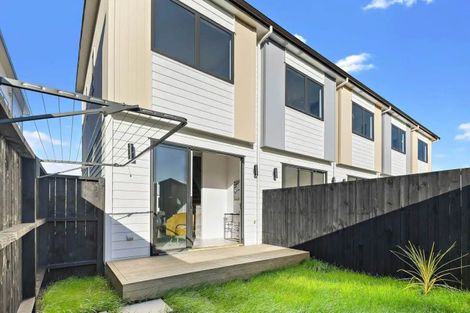 Photo of property in 101 Botany Road, Botany Downs, Auckland, 2010