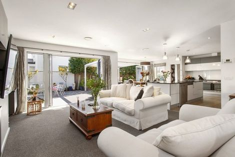 Photo of property in 5 Hatton Court, Northwood, Christchurch, 8051