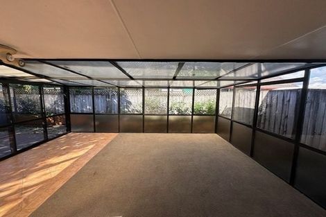Photo of property in 4 Westpark Drive, West Harbour, Auckland, 0618