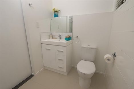 Photo of property in 70 Taikata Road, Te Atatu Peninsula, Auckland, 0610