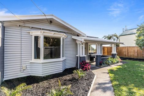 Photo of property in 44 Victoria Road, New Plymouth, 4310