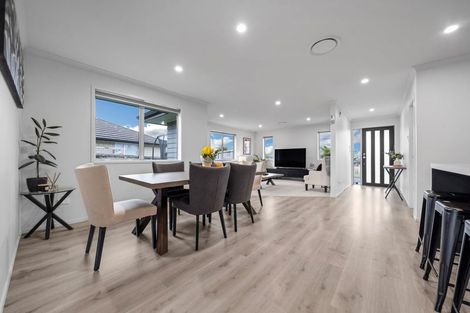 Photo of property in 16 Mark Ball Drive, Pokeno, 2402