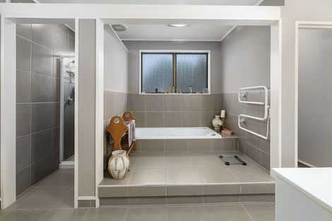 Photo of property in 111 Guy Street, Dannevirke, 4930