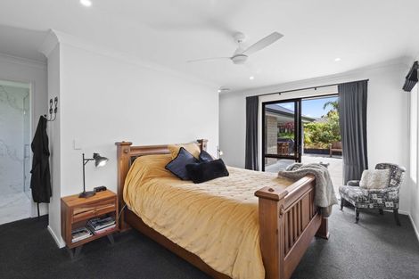 Photo of property in 39 Kendallvale Drive, Waiuku, 2123