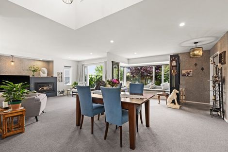 Photo of property in 2a Busby Hill, Havelock North, 4130