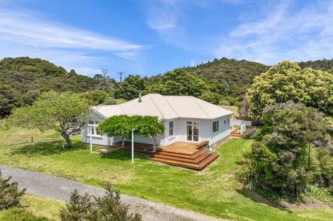 Photo of property in 856 Ocean View Road, Te Arai, Wellsford, 0975