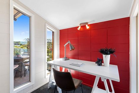 Photo of property in 9 Robin Lane, Browns Bay, Auckland, 0630