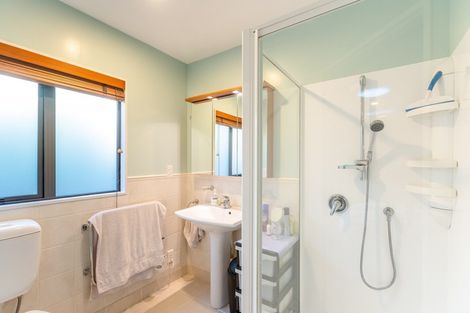 Photo of property in 4 Gybe Place, Whitby, Porirua, 5024