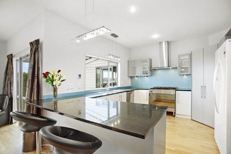 Photo of property in 15 Paparoa Crescent, Aotea, Porirua, 5024