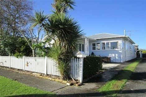 Photo of property in 2/59 Aramoana Avenue, Devonport, Auckland, 0624