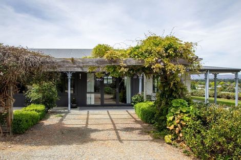 Photo of property in 56 Shields Street, Clyde, 9330