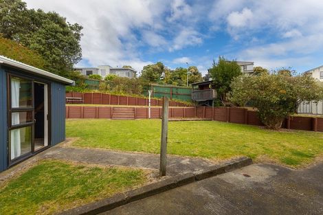 Photo of property in 13 Hicks Crescent, Waikanae Beach, Waikanae, 5036