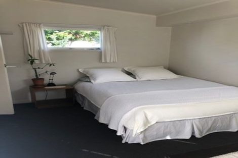 Photo of property in 23 Seaview Road, Castor Bay, Auckland, 0620
